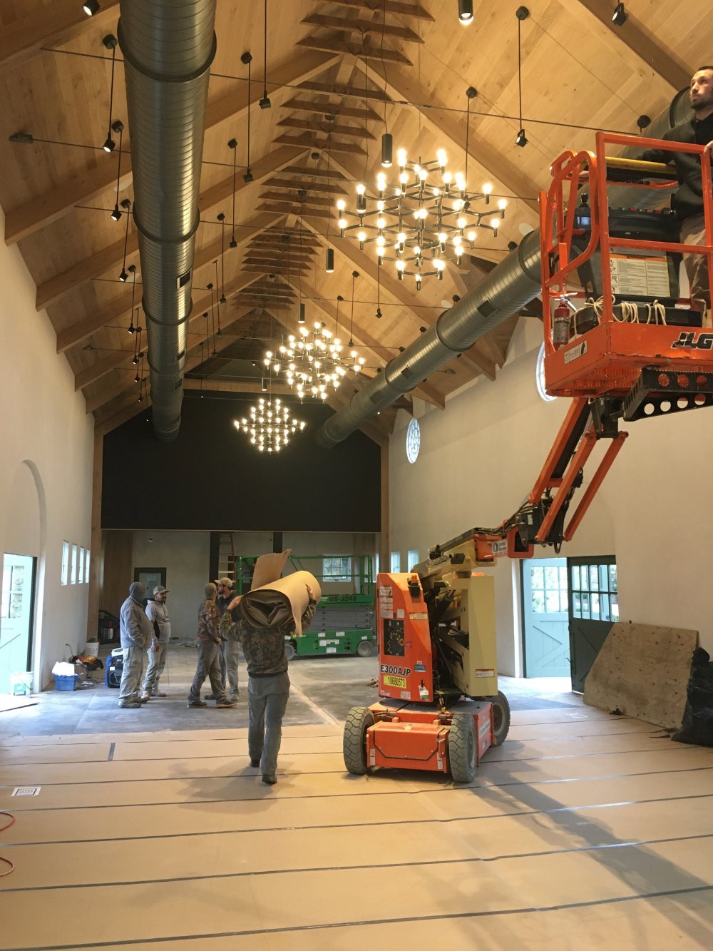 keswick_barn_gallery__constr_lighting_1.jpg