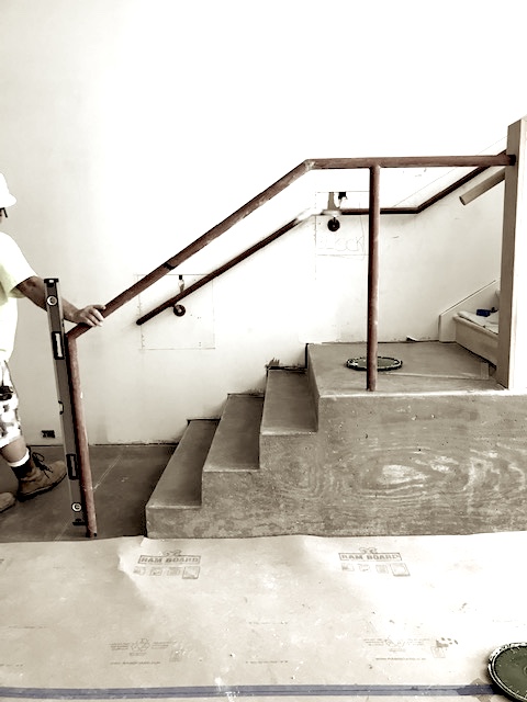 mudhouse_10th_gallery_18.jpg